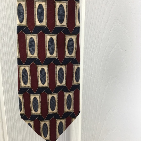 Men’s Roundtree & Yorke Tie 100% Silk Tie - Picture 4 of 8
